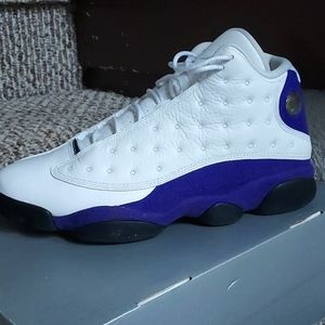Air Jordan 13 retro Lakers white and purple size 11